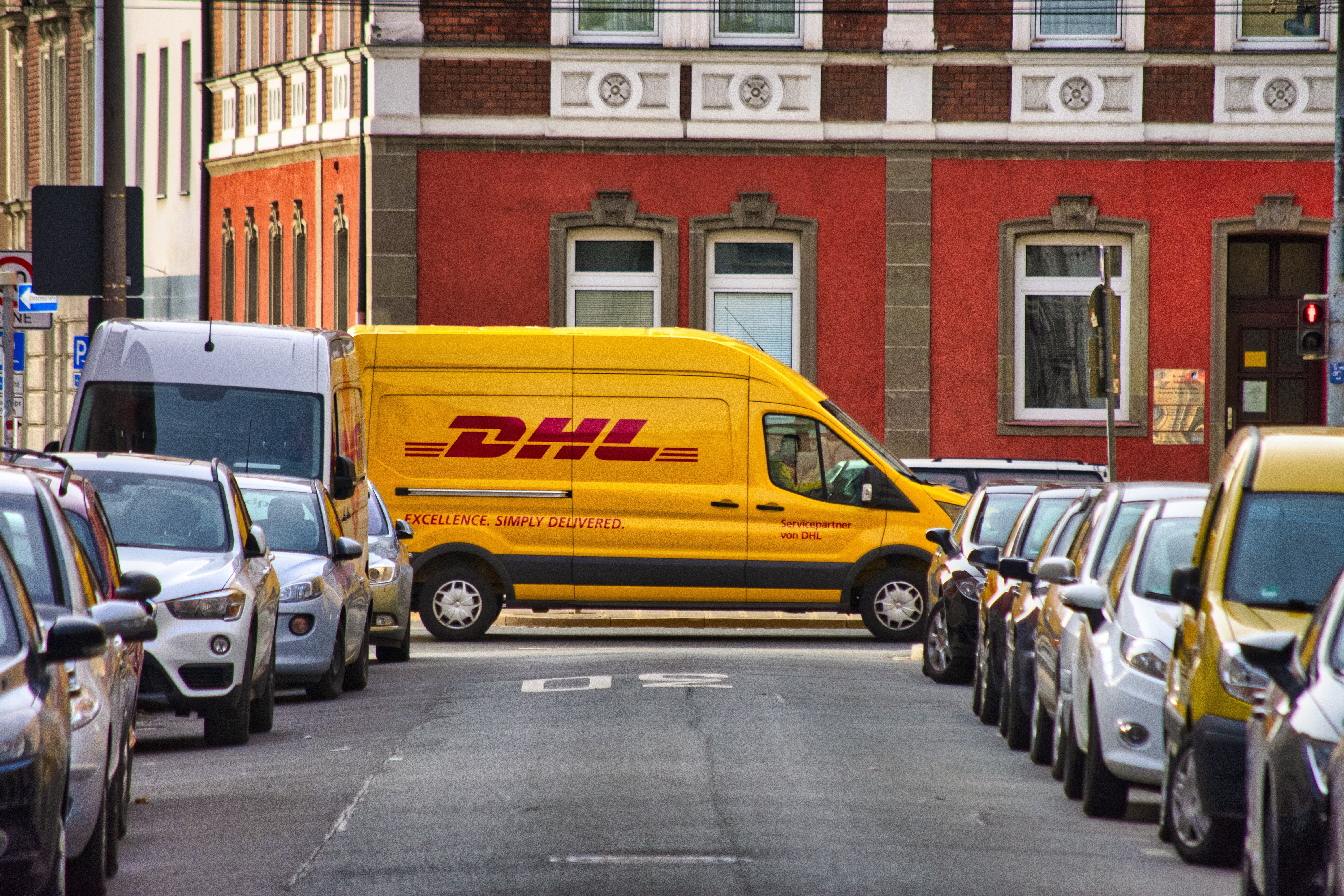 Commercial delivery vehicle
